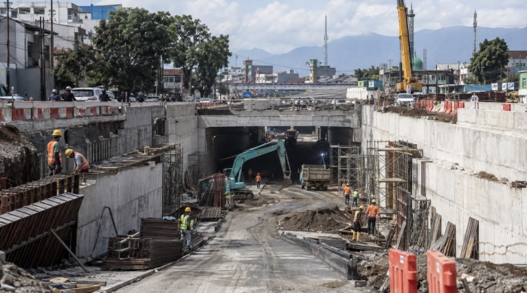 Sidak Proyek Underpass Cimahi Senilai Rp126 Miliar, Gubernur Jabar Temukan Selisih Upah Pekerja