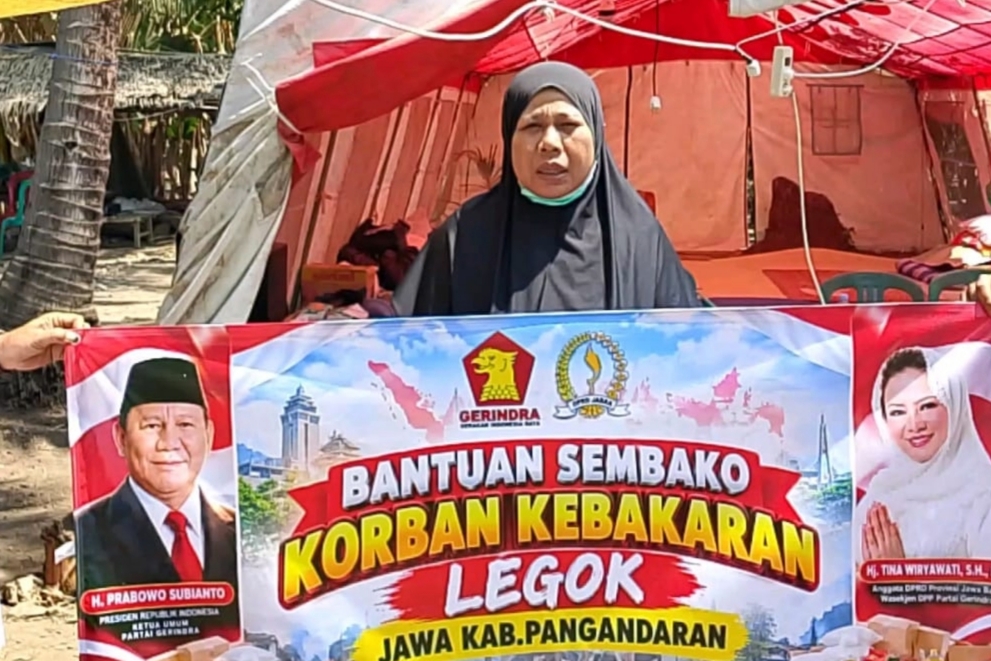 Bantuan Sembako dari Hj. Tina Wiryawati Diterima Korban Kebakaran di Pangandaran