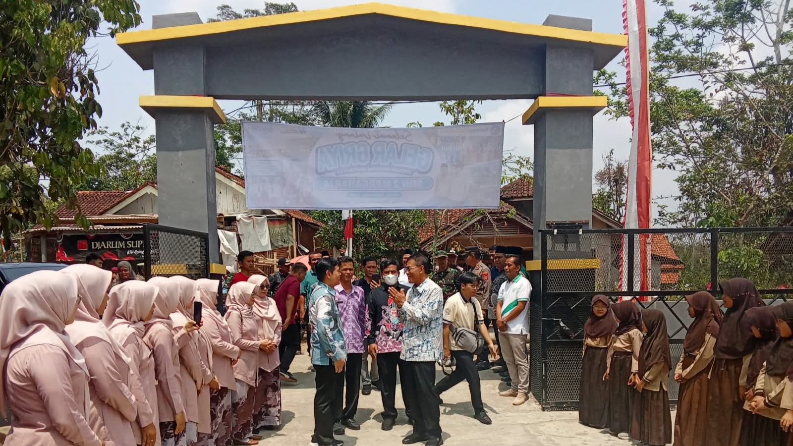 Bupati Herdiat Resmikan Revitalisasi SDN 2 Margaharja Ciamis